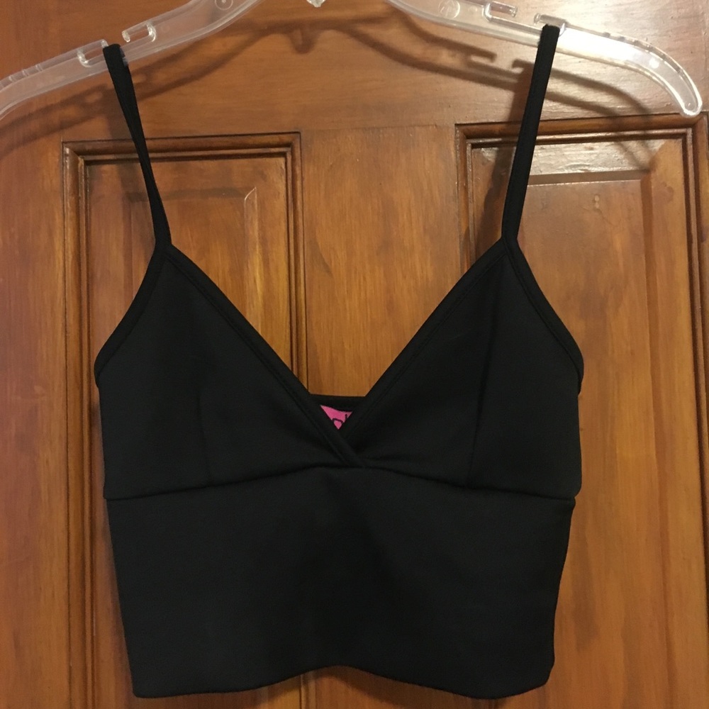 Boohoo black crop top
